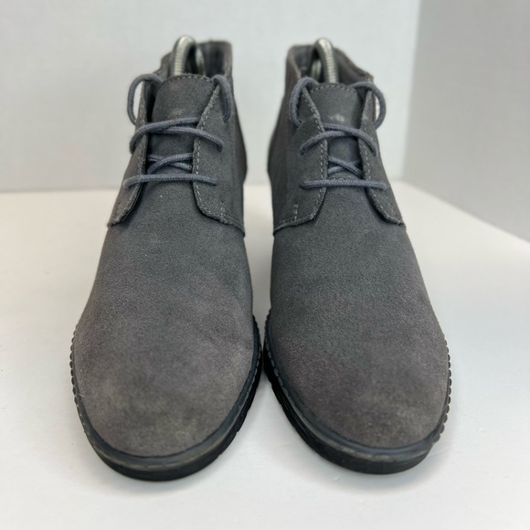 Clarks Collection Womens Hazen Charm Grey Suede Wedge Ankle Booties Sz 7M XLNT! - Picture 4 of 13